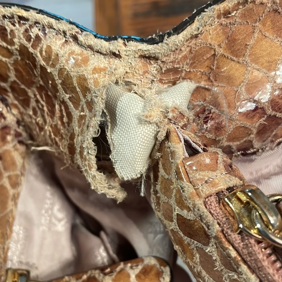 Michael Kors Snakeskin Bag! EST. 1981 Gold embellishments. - Picture 17 of 17